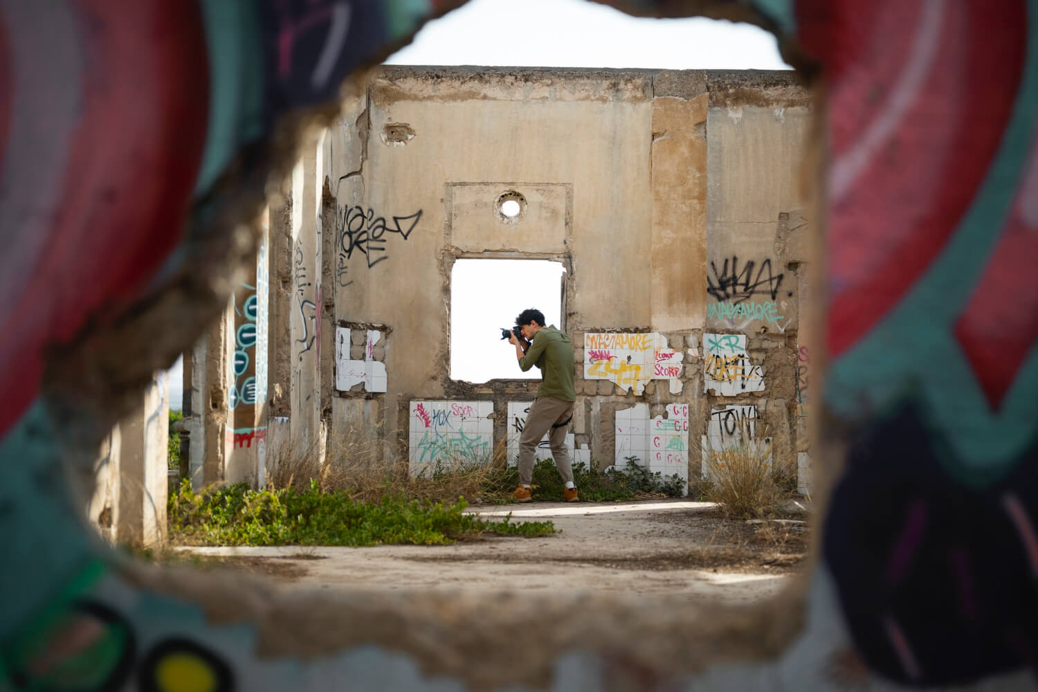 Az urbex kultúra egyre népszerűbb irányzattá vált az elmúlt években, különösen a fotósok, kalandvágyók és városi felfedezők körében.